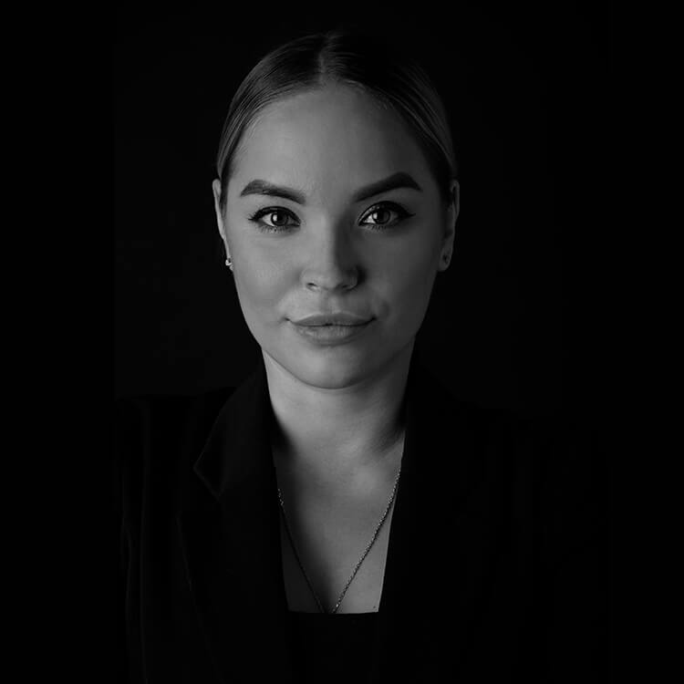 Ведущий визажист Марина Вьюнова